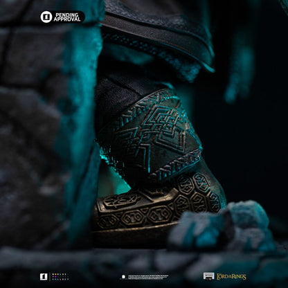 Iron Studios The Lord of the Rings Gimli Unleashed Statue