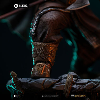 Iron Studios The Lord of the Rings Gimli Unleashed Statue