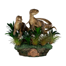 Iron Studios Jurassic Park Two Raptors Deluxe 1:10 Scale Statue