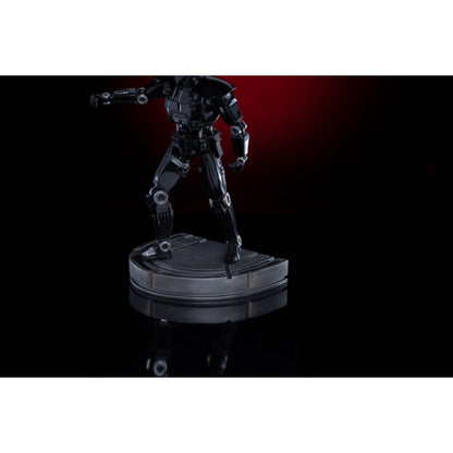 Iron Studios Star Wars: The Mandalorian Dark Trooper 1:10 Scale Statue
