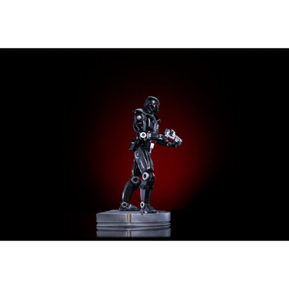 Iron Studios Star Wars: The Mandalorian Dark Trooper 1:10 Scale Statue