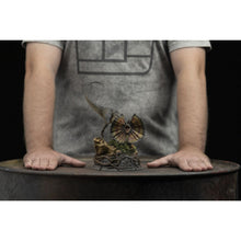 Iron Studios Jurassic World 3: Dominion Dilophosaurus 1:10 Scale Statue