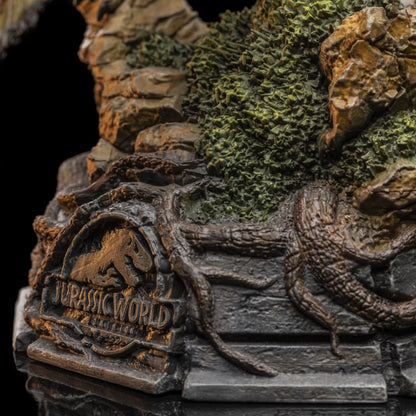 Iron Studios Jurassic World 3: Dominion Dilophosaurus 1:10 Scale Statue