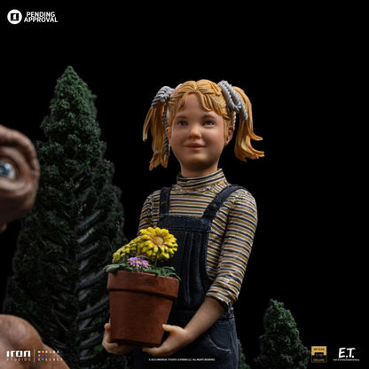 Iron Studios E.T. Elliot & Gertie Deluxe 1:10 Scale Statue