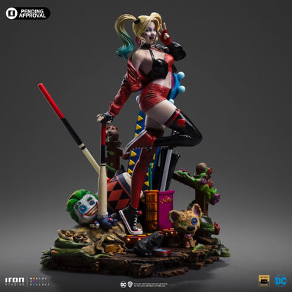 Iron Studios Batman Harley Quinn (Gotham City Sirens) DLX 1:10 Statue