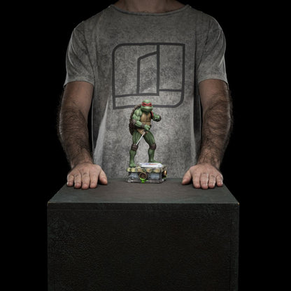 Iron Studios Teenage Mutant Ninja Turtles (1990) Raphael 1:10 Scale Statue