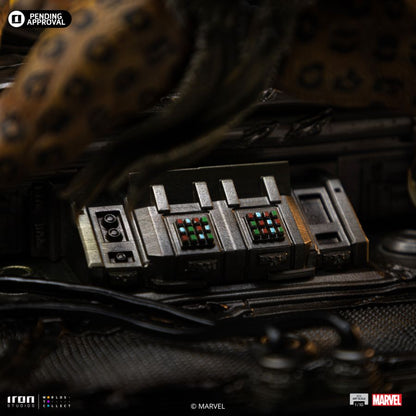 Iron Studios Sinister Six Kraven vs Spider Man 1:10 Scale Diorama