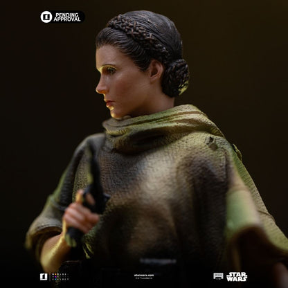 Iron Studios Star Wars Leia and Wicket 1:10 Scale Statue