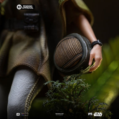 Iron Studios Star Wars Leia and Wicket 1:10 Scale Statue