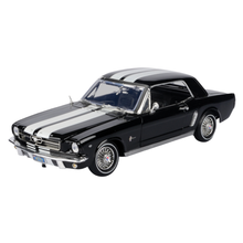 Motormax Timeless Legends 1964 1/2 Ford Mustang (Hard Top) 1:18 Scale Diecast Vehicle