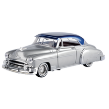 Motormax Get Low 1950 Chevy Bel Air 1:24 Scale Diecast Vehicle