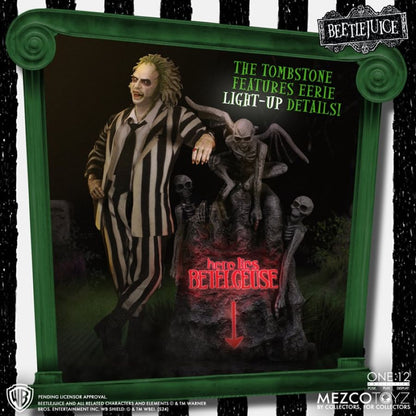 Mezco Toyz Beetlejuice Beetlejuice Deluxe One:12 Collective Action Figure