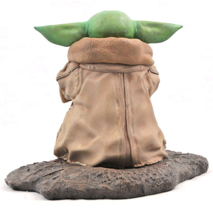 Diamond Select Toys Star Wars: The Mandalorian The Child with Soup Bowl 1:2 Scale Statue