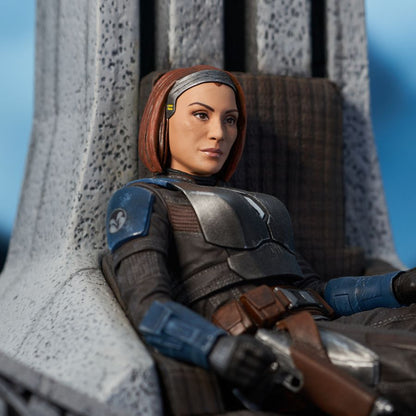 Diamond Select Toys Star Wars: Mandalorian Bo Katan on Throne Statue