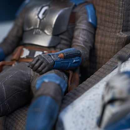 Diamond Select Toys Star Wars: Mandalorian Bo Katan on Throne Statue