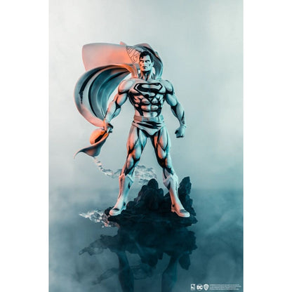 Pure Arts Superman Superman (John Byrne) Black & White PVC 1:8 Scale Statue
