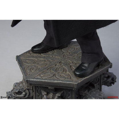 Sideshow Collectibles Dracula Van Helsing Premium Format Statue