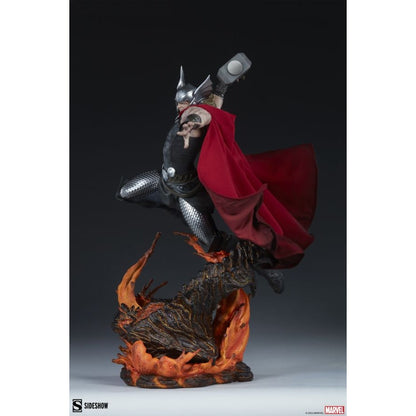 Sideshow Collectibles Marvel Comics Thor Breaker of Brimstone Premium Format 1:4 Scale Statue