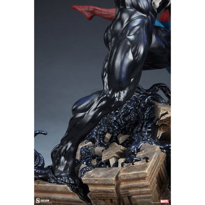 Sideshow Collectibles Marvel Comics Spider Man vs Venom Maquette