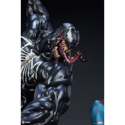 Sideshow Collectibles Marvel Comics Spider Man vs Venom Maquette