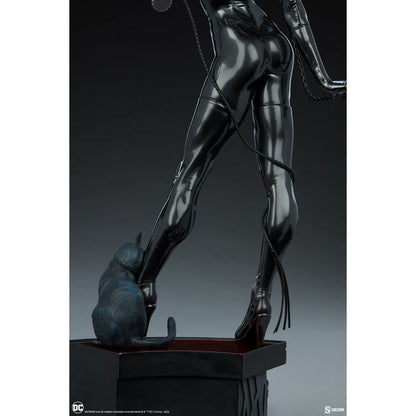 Sideshow Collectibles DC Comics Catwoman Premium Format Statue