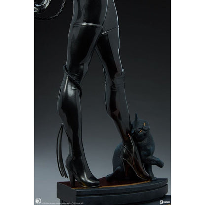Sideshow Collectibles DC Comics Catwoman Premium Format Statue