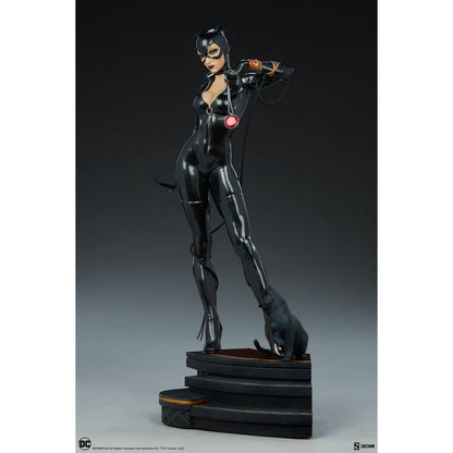 Sideshow Collectibles DC Comics Catwoman Premium Format Statue