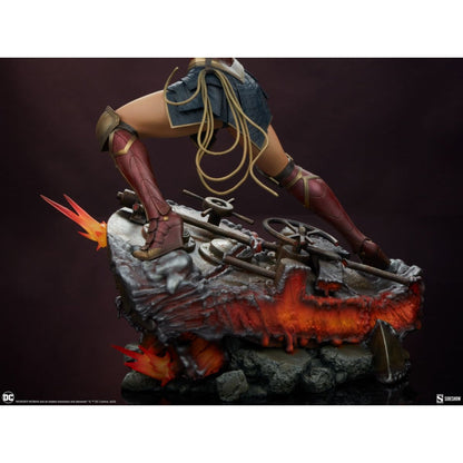 Sideshow Collectibles Wonder Woman Saving The Day Premium Format Statue