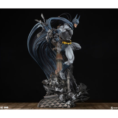 Sideshow Collectibles Batman Batman Premium Format 1:4 Scale Statue
