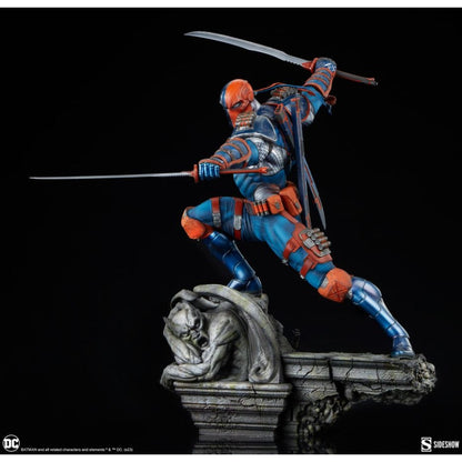 Sideshow Collectibles DC Comics Deathstroke Premium Format Statue