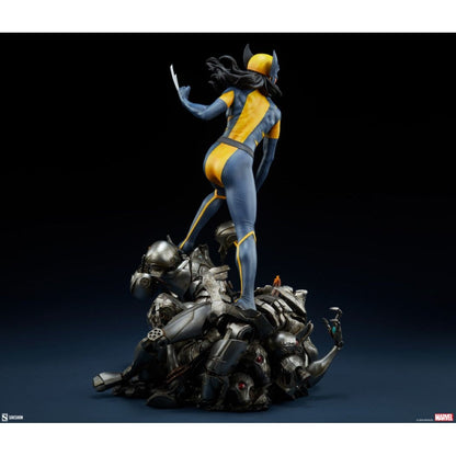 Sideshow Collectibles X Men Wolverine: X 23 Uncaged Premium Format Statue