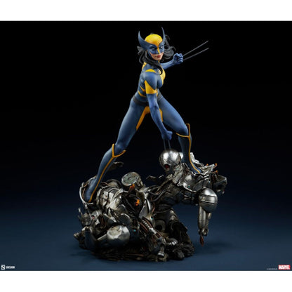 Sideshow Collectibles X Men Wolverine: X 23 Uncaged Premium Format Statue