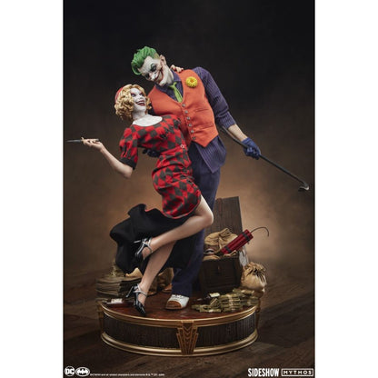Sideshow Collectibles DC Comics The Joker & Harley Quinn (Lawless Love) Diorama