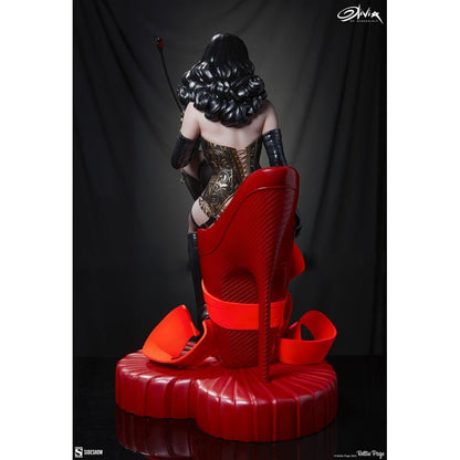 Sideshow Collectibles Bettie Page Love Hurts Statue