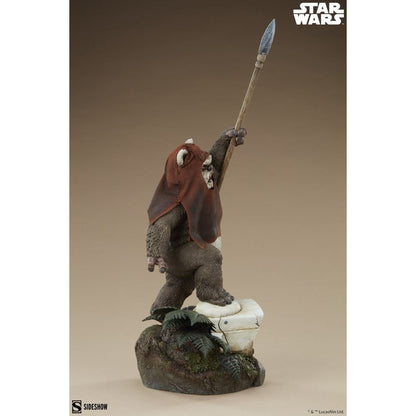 Sideshow Collectibles Star Wars Wicket Premium Format Statue
