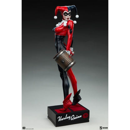 Sideshow Collectibles DC Comics Harley Quinn Premium Format Statue