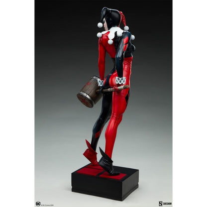 Sideshow Collectibles DC Comics Harley Quinn Premium Format Statue
