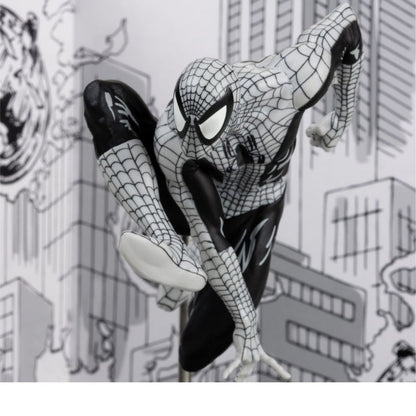 McFarlane Toys Marvel Comics Spider Man (Gold Label) 1:10 Scale Figure