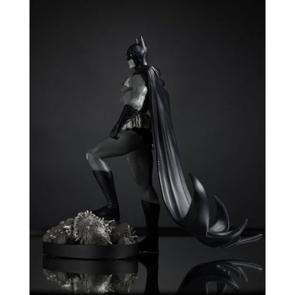 McFarlane Toys Batman Black & White Batman by Bjorn Barends Resin Statue