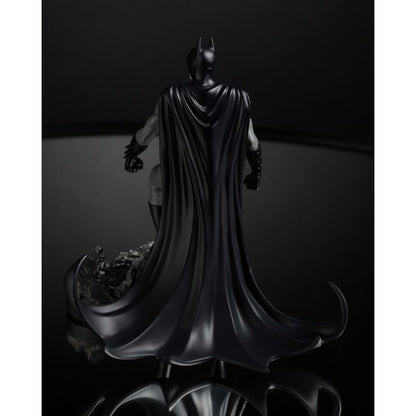 McFarlane Toys Batman Black & White Batman by Bjorn Barends Resin Statue