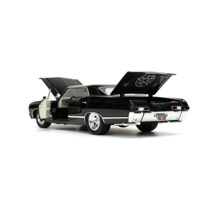 Jada Toys Supernatural '67 Chevy Impala with Dean 1:24 Scale Hollywood Ride