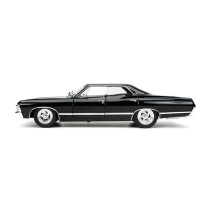 Jada Toys Supernatural '67 Chevy Impala with Dean 1:24 Scale Hollywood Ride