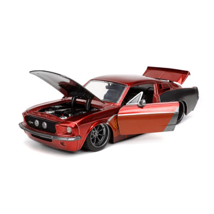 Jada Toys Guardians of the Galaxy (Comics) Star Lord & 1967 Ford Mustang 1:24 Scale