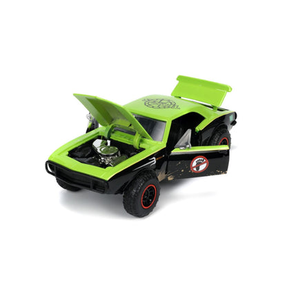 Jada Toys Teenage Mutant Ninja Turtles (TV 1987) 1967 Chevrolet Camaro with Raphael 1:24 Scale