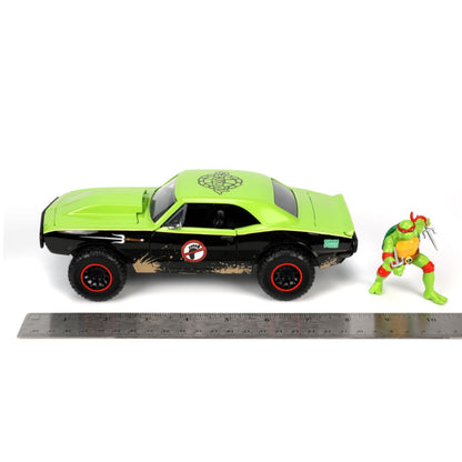 Jada Toys Teenage Mutant Ninja Turtles (TV 1987) 1967 Chevrolet Camaro with Raphael 1:24 Scale