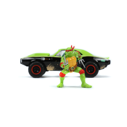 Jada Toys Teenage Mutant Ninja Turtles (TV 1987) 1967 Chevrolet Camaro with Raphael 1:24 Scale
