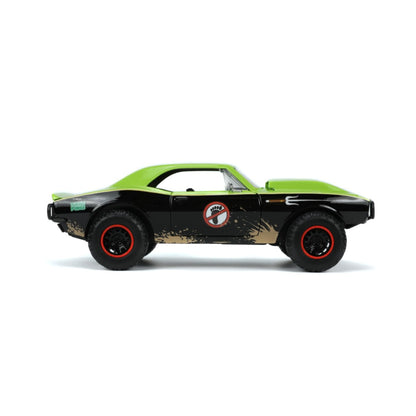 Jada Toys Teenage Mutant Ninja Turtles (TV 1987) 1967 Chevrolet Camaro with Raphael 1:24 Scale