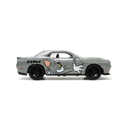 Jada Toys Tom & Jerry 2015 Dodge Challenger Hellcat with Jerry Figure 1:24 Scale