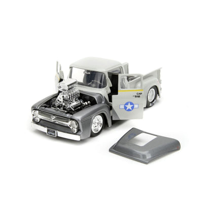 Jada Toys Street Fighter Ford F 100 (1956) 1:24 with Guile Figure Hollywood Rides Diecast Vehicle