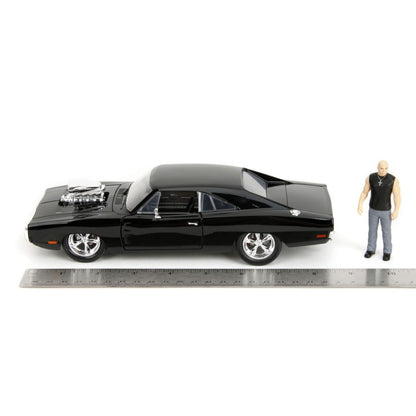 Jada Toys Fast & Furious 1970 Dodge Charger w/Dom Toretto 1:24 Diecast Set